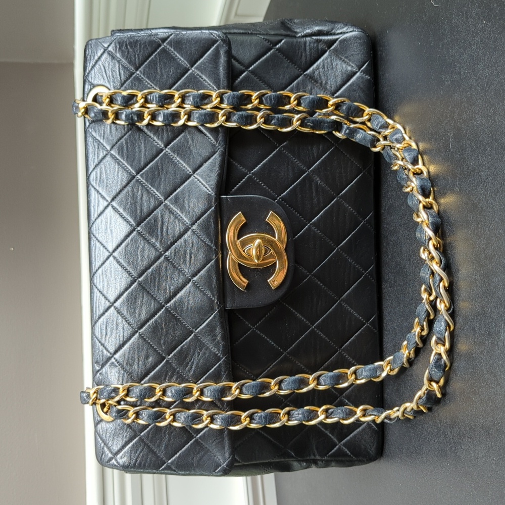 CHANEL Black Quilted Lambskin Maxi Jumbo XL 34